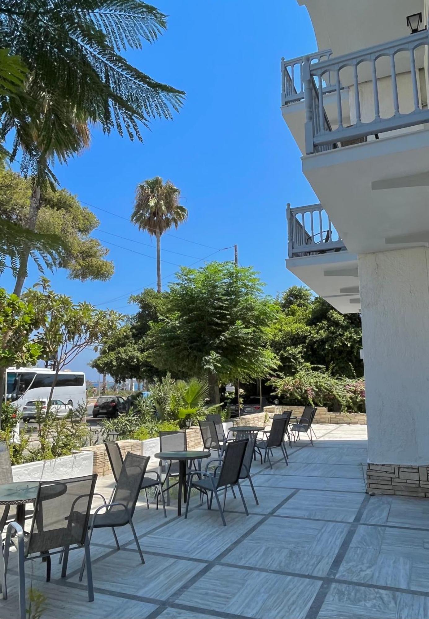 Theodorou Beach Hotel Apartments ซาลิดี ภายนอก รูปภาพ