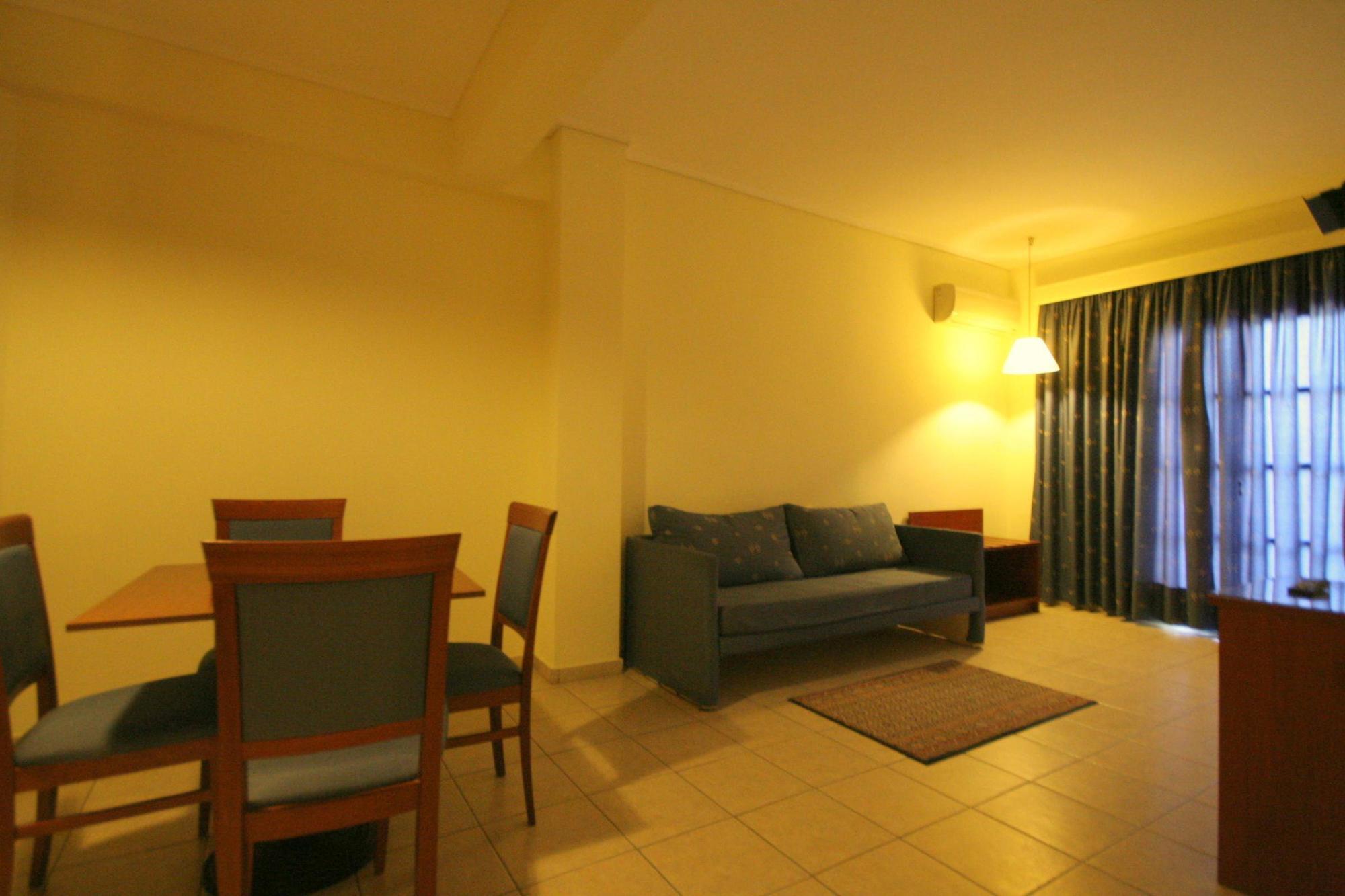 Theodorou Beach Hotel Apartments ซาลิดี ภายนอก รูปภาพ